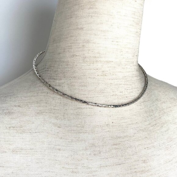 Sterling Silver 925 Flexible Hammered Torque Collar Choker Necklace 14.75" - Picture 1 of 16